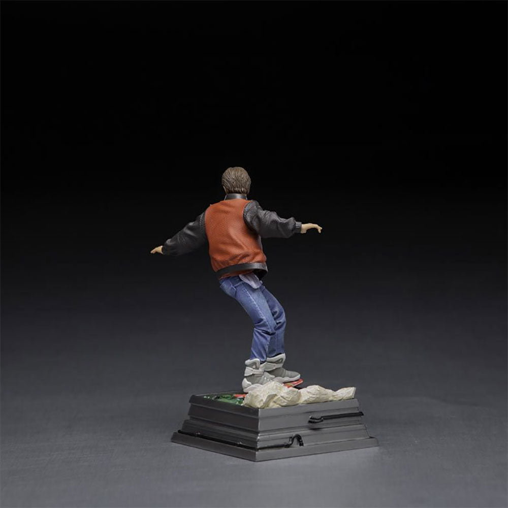 
                  
                    BACK TO THE FUTURE バックトゥザフューチャー (「BTTF2」 35周年 ) - Part II Marty Mcfly on Hoverboard 1:10 Scale Statue / スタチュー
                  
                