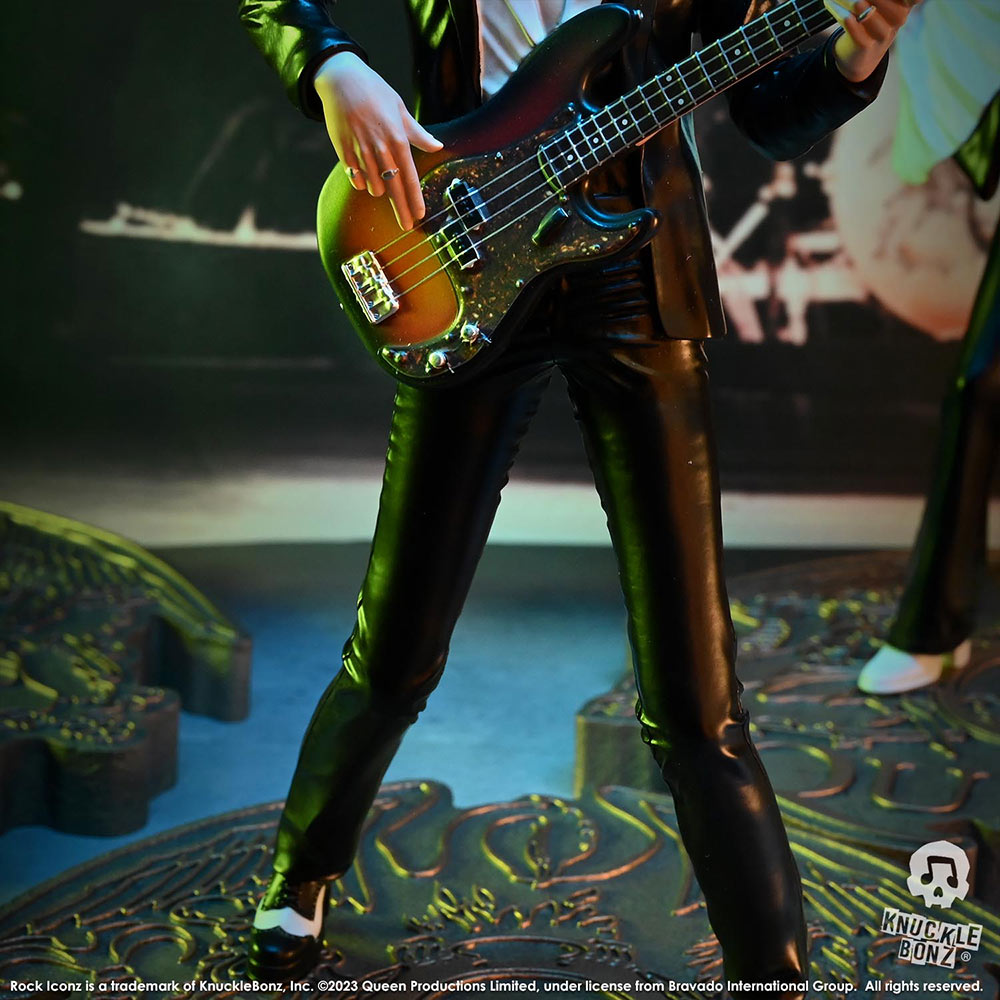 
                  
                    QUEEN クイーン (初来日50周年 ) - Queen II John Deacon Rock Iconz Statue / 世界限定3000 / スタチュー
                  
                