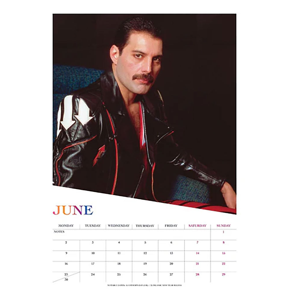 
                  
                    【廃番ラスト販売/特別価格】QUEEN クイーン (初来日50周年 ) - FREDDIE MERCURY 2025 A3 CALENDAR / カレンダー・ダイアリー
                  
                