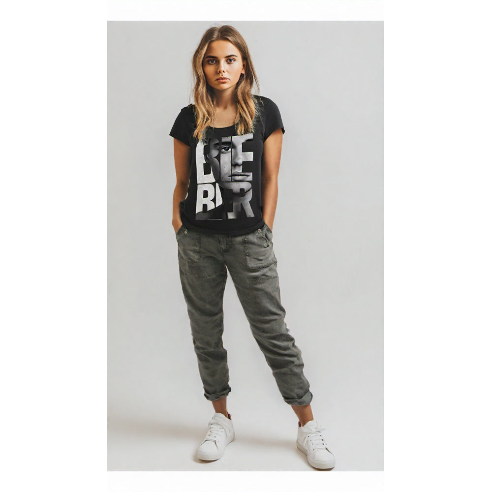 
                  
                    JUSTIN BIEBER ジャスティンビーバー - BIEBER / Amplified（ ブランド ） / レア / Tシャツ / レディース
                  
                