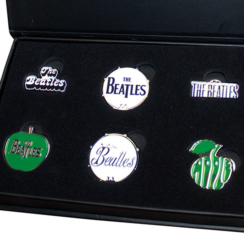
                  
                    THE BEATLES ビートルズ (結成 65周年 ) - Logos / ピンバッジセット / バッジ
                  
                
