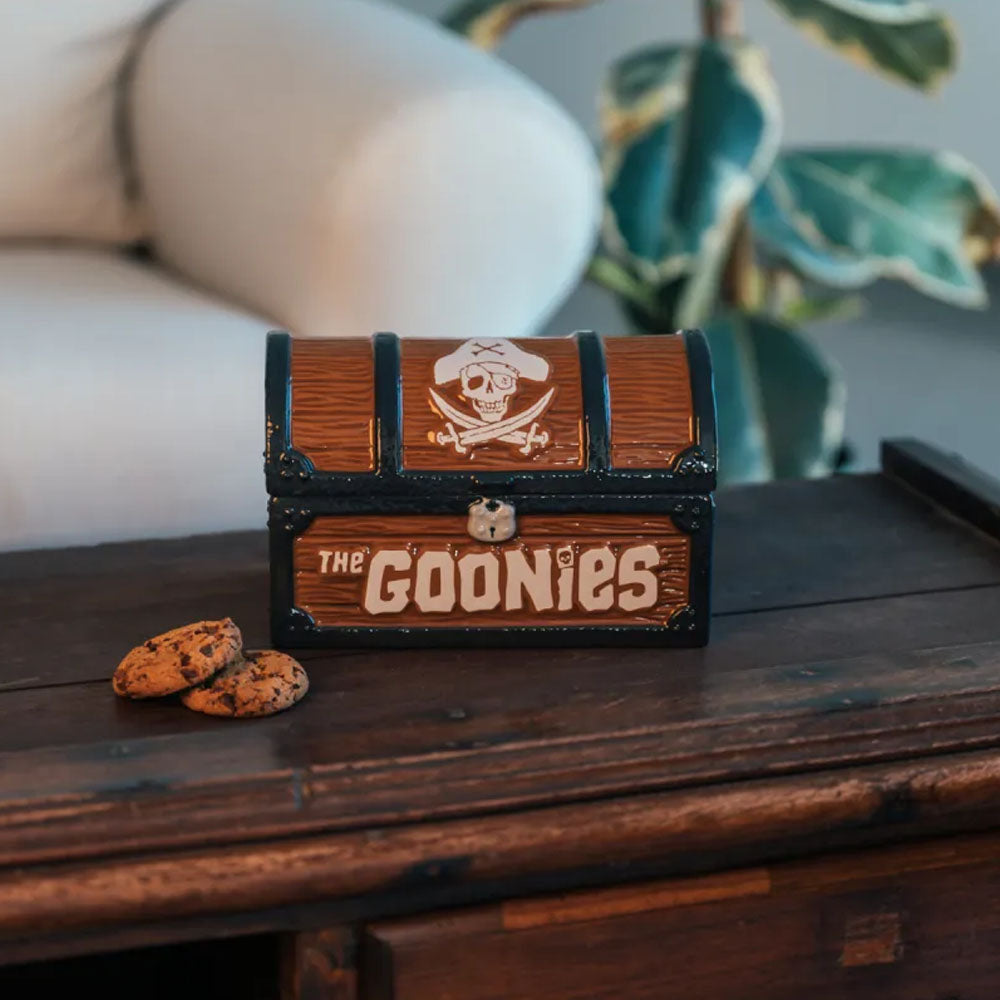 
                  
                    GOONIES グーニーズ (公開 40周年 ) - TREASURE BOX / クッキーボックス / キッチン用品
                  
                