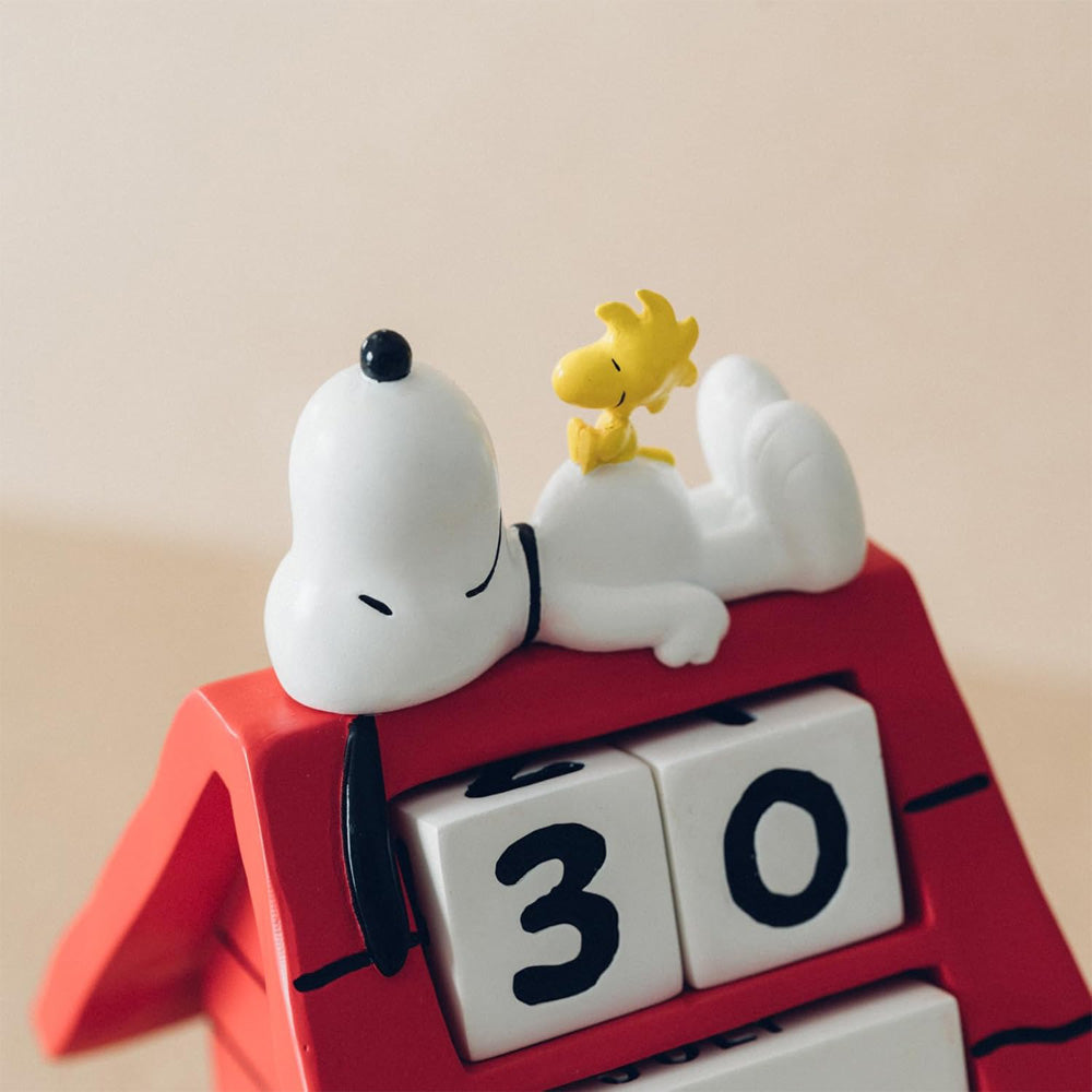 
                  
                    PEANUTS スヌーピー (コミック誕生 75周年 ) - SNOOPY DOGHOUSE / 3Dパーペチュアルカレンダー / 永久カレンダー / カレンダー・ダイアリー
                  
                
