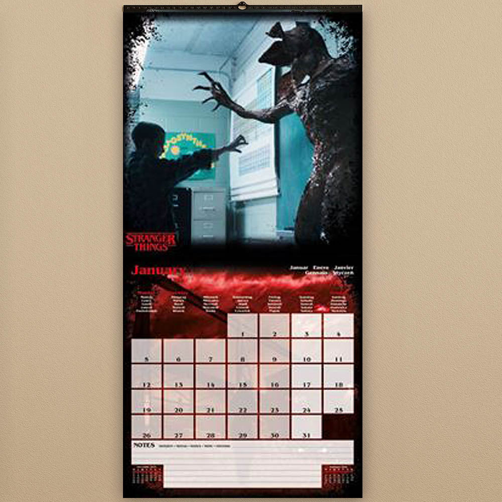 
                  
                    STRANGER THINGS ストレンジャー・シングス (シーズン5 2025年配信決定 ) - 2026 SQUARE CALENDAR / カレンダー・ダイアリー
                  
                