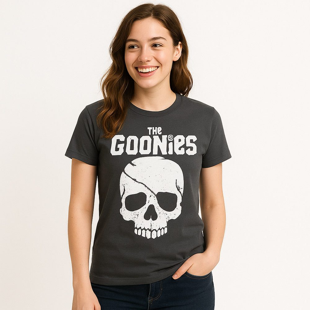 
                  
                    GOONIES グーニーズ (公開 40周年 ) - SKULL & LOGO / Tシャツ / メンズ
                  
                