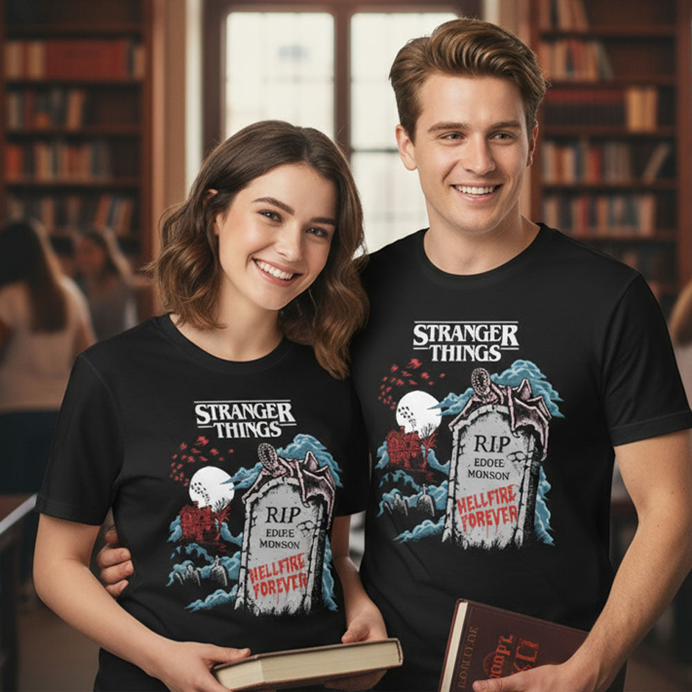 
                  
                    【予約商品】 STRANGER THINGS ストレンジャー・シングス (シーズン5 配信 記念 ) - RIP EDDIE / Tシャツ / メンズ
                  
                