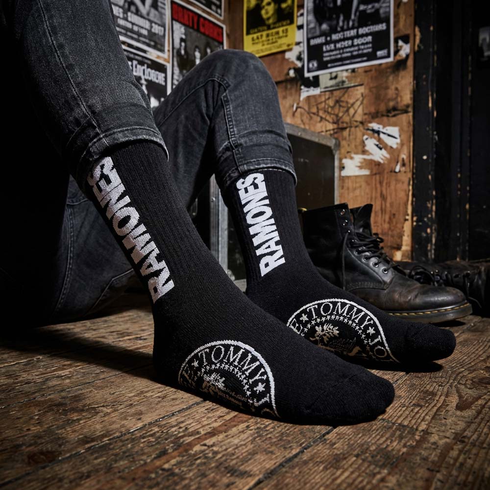 
                  
                    RAMONES ラモーンズ (デビュー 50周年 ) - Presidential Seal / ソックス / メンズ
                  
                