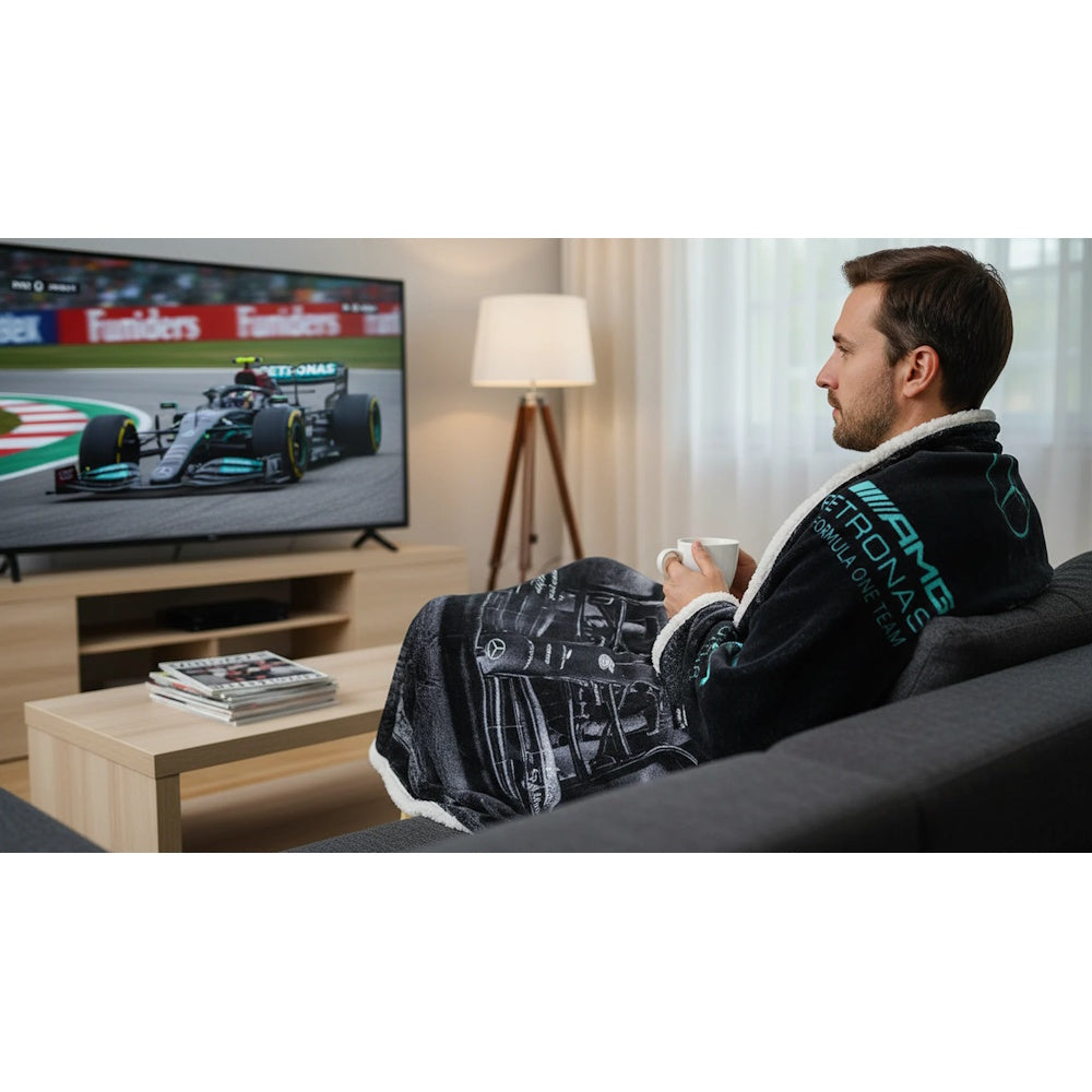 
                  
                    【予約商品】 FORMULA ONE（F1） フォーァミュラワン - Mercedes-AMG Petronas フリースブランケット（シェルパ裏地）｜約47×59インチ / 寝具
                  
                