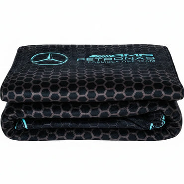FORMULA ONE（F1） - Mercedes-AMG Petronas フリースブランケット（ステルスブラック） / 約40×59インチ