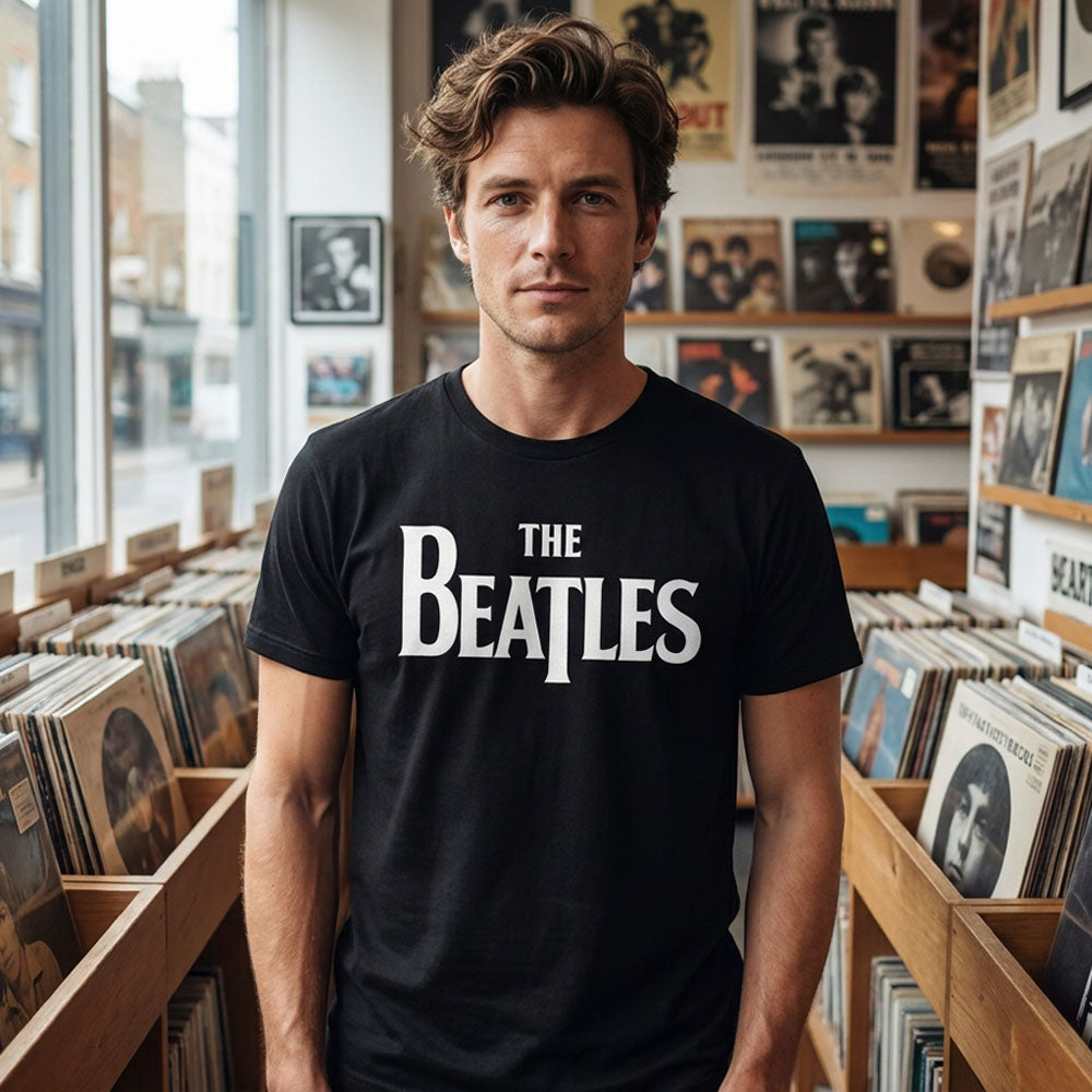 
                  
                    【予約商品】 THE BEATLES ビートルズ (来日 60周年 ) - Drop T Logo Mono / Tシャツ / メンズ
                  
                
