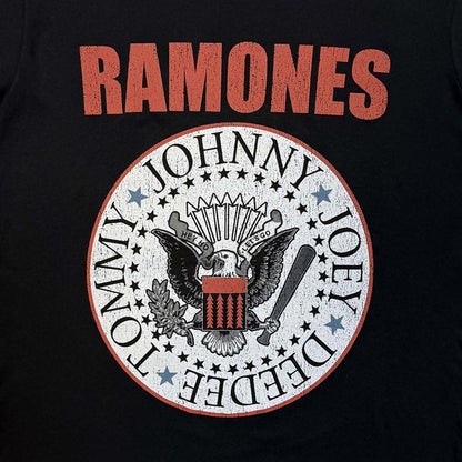 【予約商品】 RAMONES ラモーンズ (デビュー 50周年 ) - Hey Ho Red Block Text / バックプリントあり / カーボンソフト加工 / Tシャツ / メンズ
