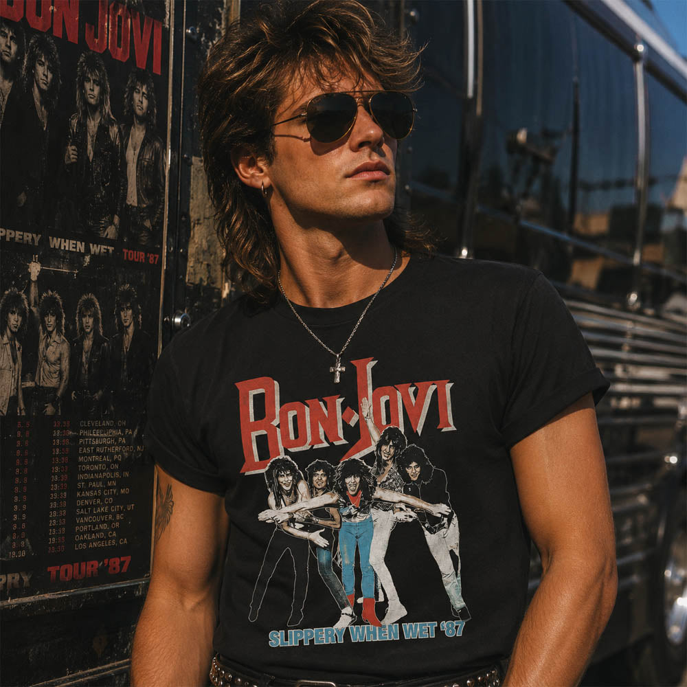 
                  
                    BON JOVI ボンジョヴィ - Slippery When Wet '87 / バックプリントあり / Tシャツ / メンズ
                  
                
