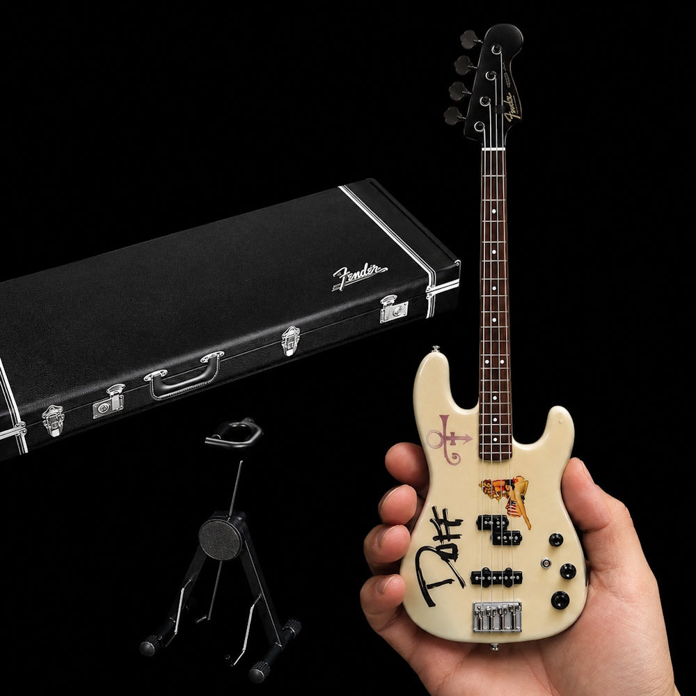 
                  
                    【予約商品】 GUNS N ROSES ガンズアンドローゼズ (デビュー 40周年 ) - REAL AUTOGRAPH / Duff McKagan #1 Main Girl & Purple Symbol Fender Precision Bass / Metallic Pearl / ミニチュア楽器
                  
                